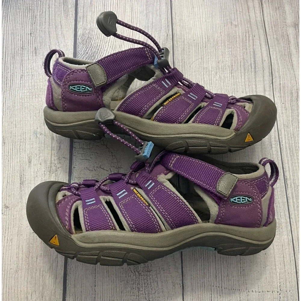 Purple Keens Keen Girl Water Shoes Hiking Sandals, Size Youth 2